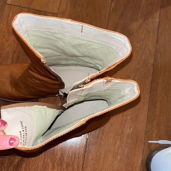 Booties - Picture 3 of 3